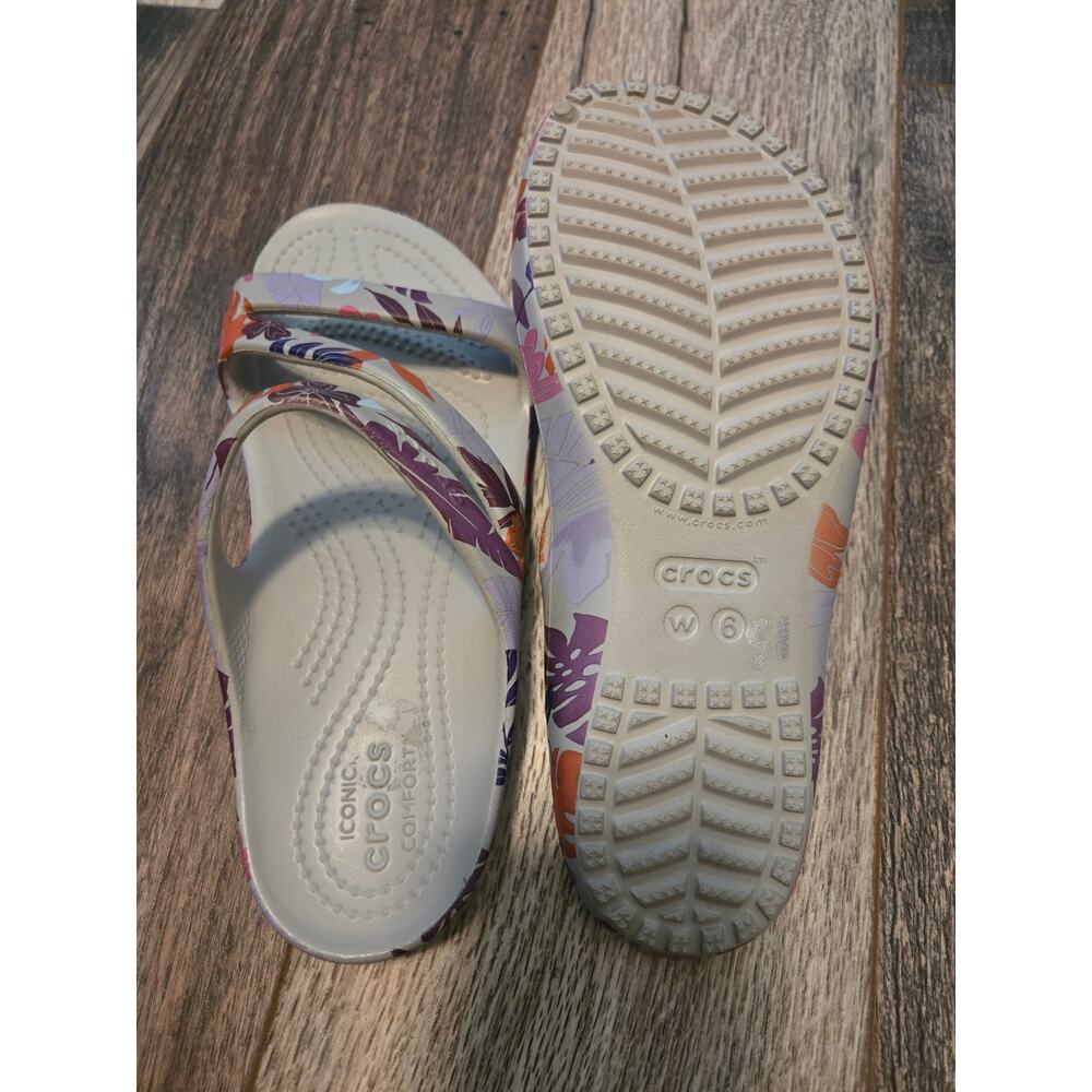 Crocs Women's Flat Sandals - Picture 4 of 5